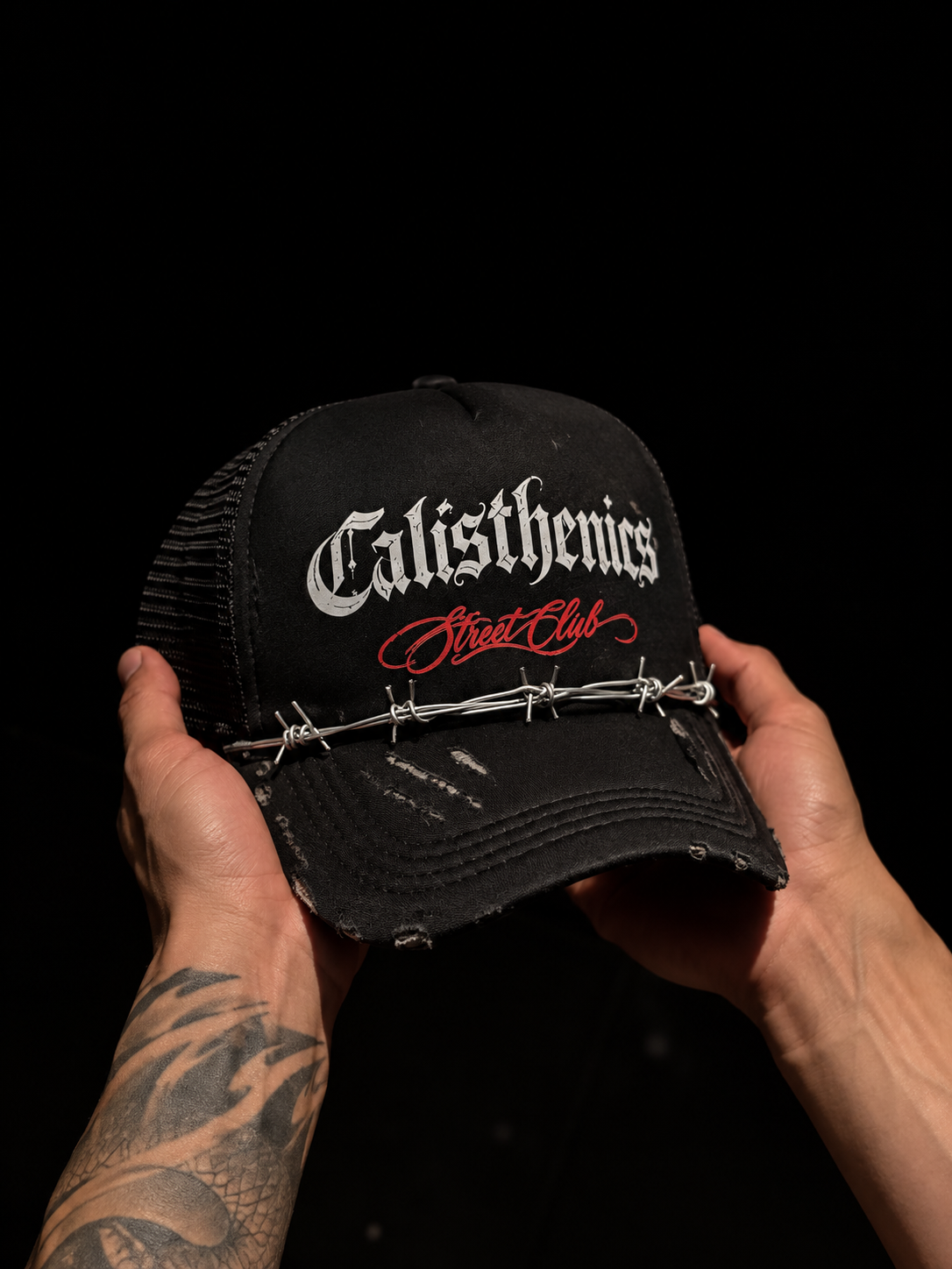 Gorra pendiente — Negra con malla